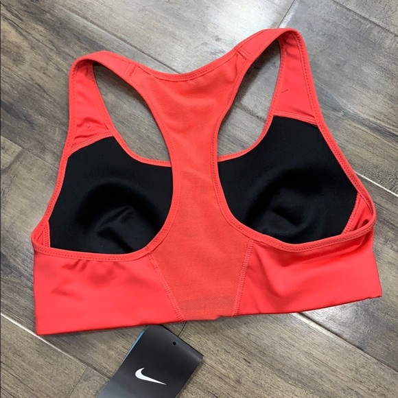 NIKE Women’s TRAINING TOP DRI-FIT Technology - Picture 2 of 16